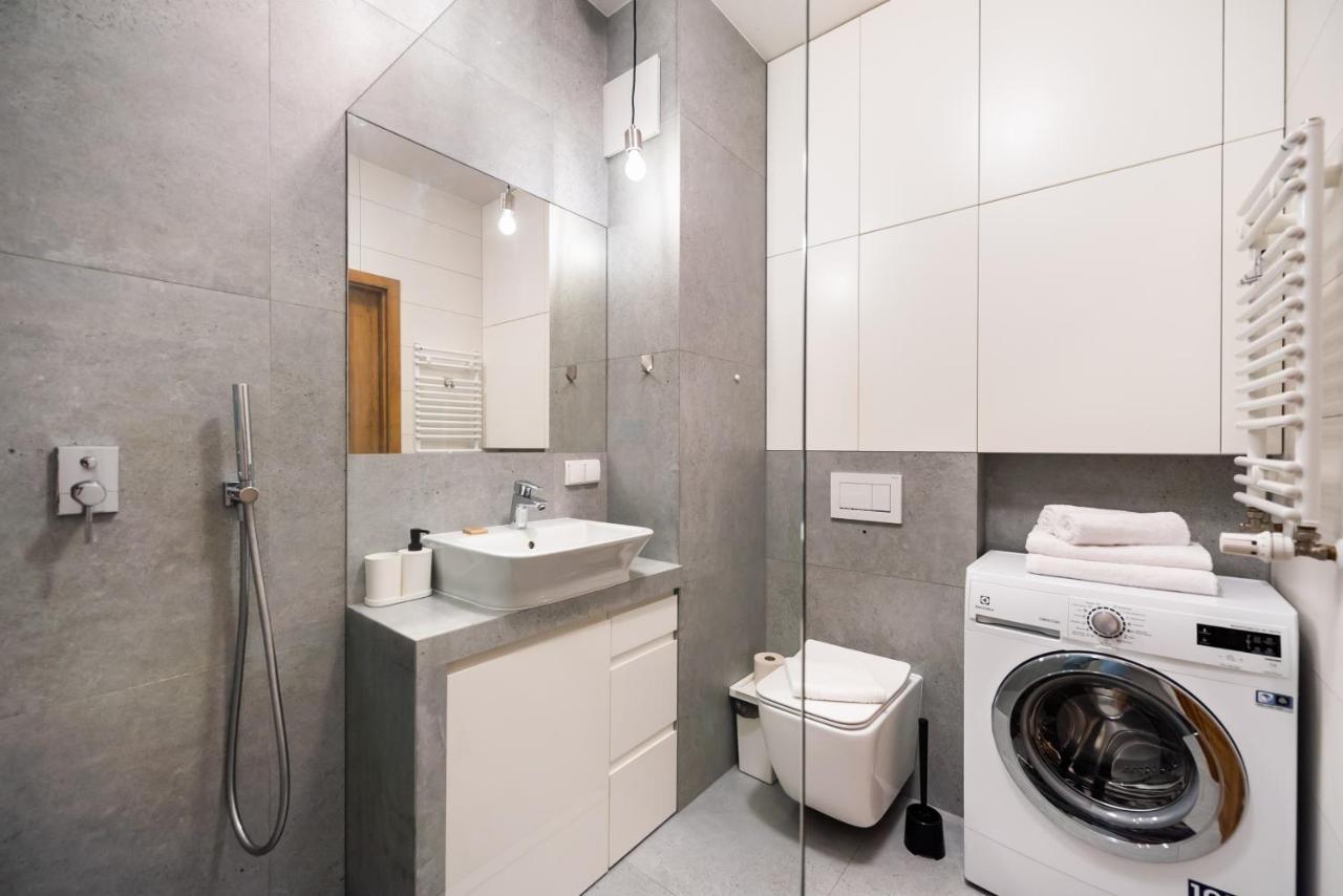 Jaktorowska Comfy Apartment Варшава Екстериор снимка